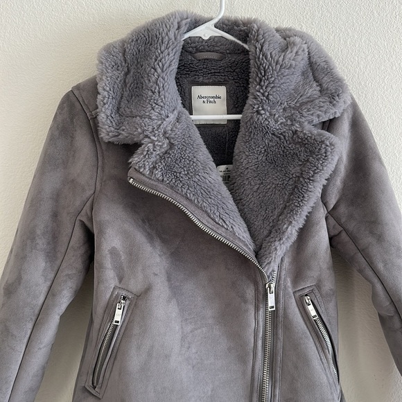 NWT Abercrombie & Fitch Suede Asymmetrical Zip Cozy Jacket - Picture 4 of 11